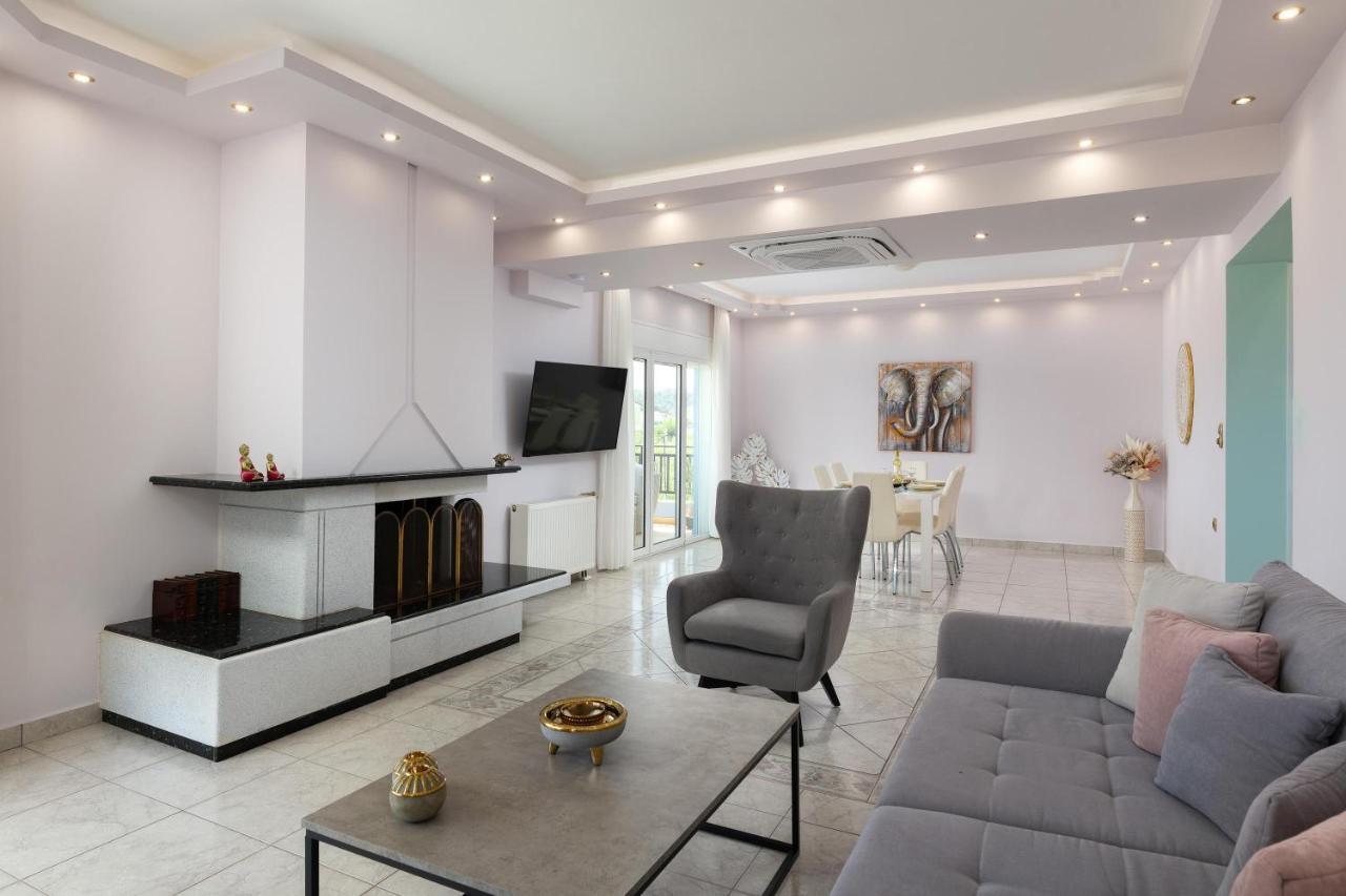 White&Blue Luxury Suites Jaliszósz Kültér fotó