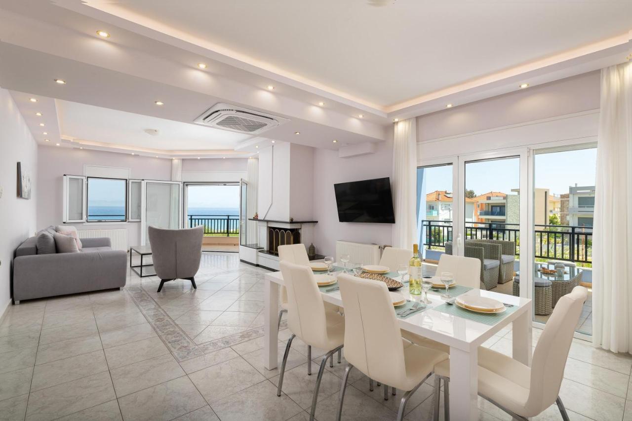 White&Blue Luxury Suites Jaliszósz Kültér fotó