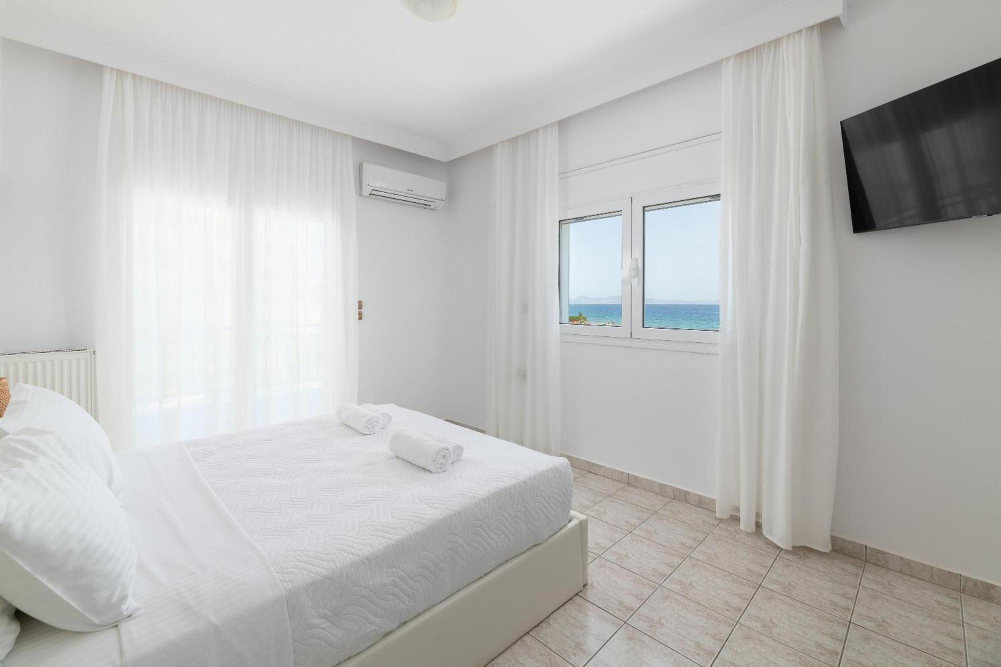 White&Blue Luxury Suites Jaliszósz Kültér fotó