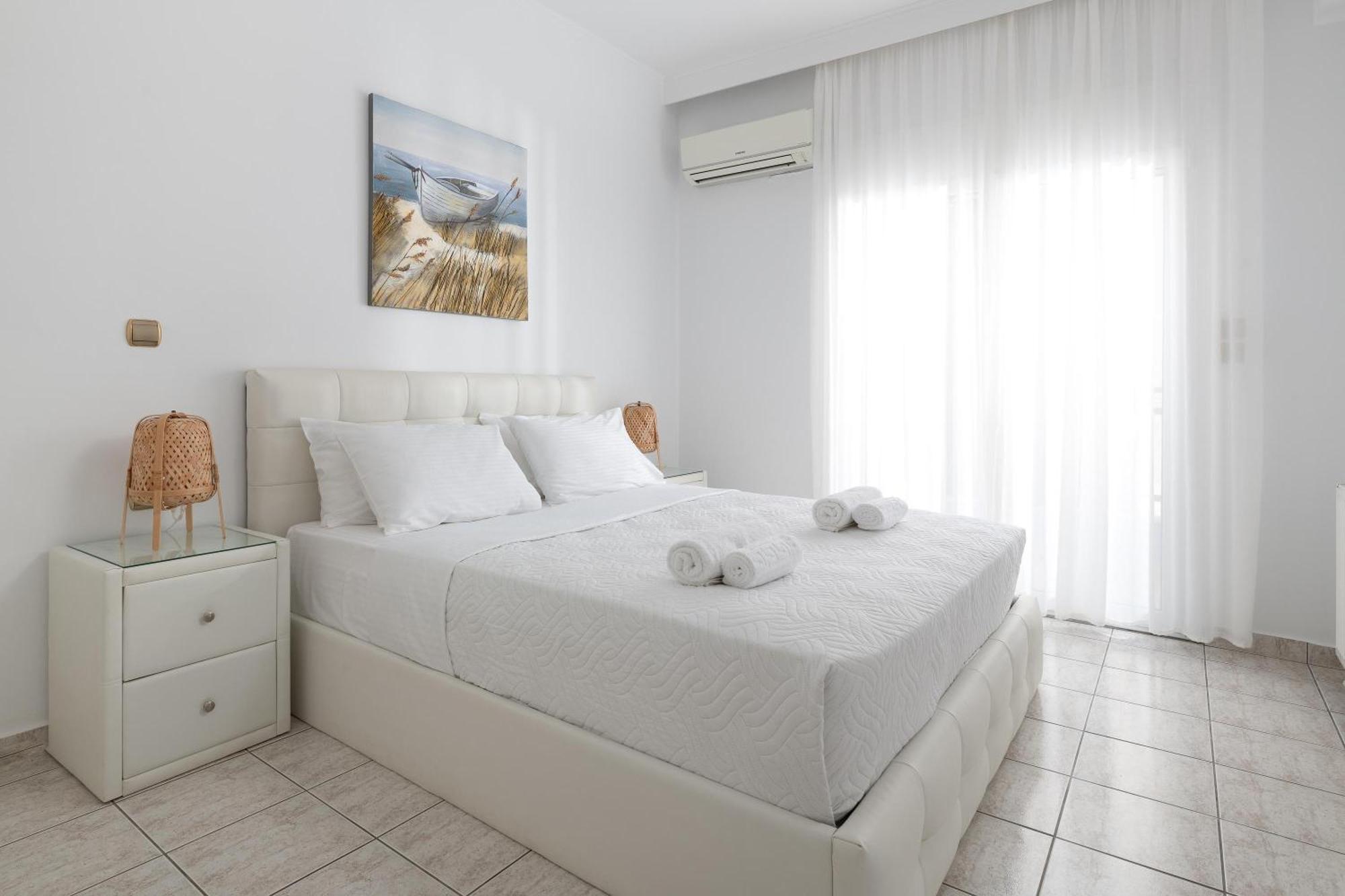 White&Blue Luxury Suites Jaliszósz Kültér fotó