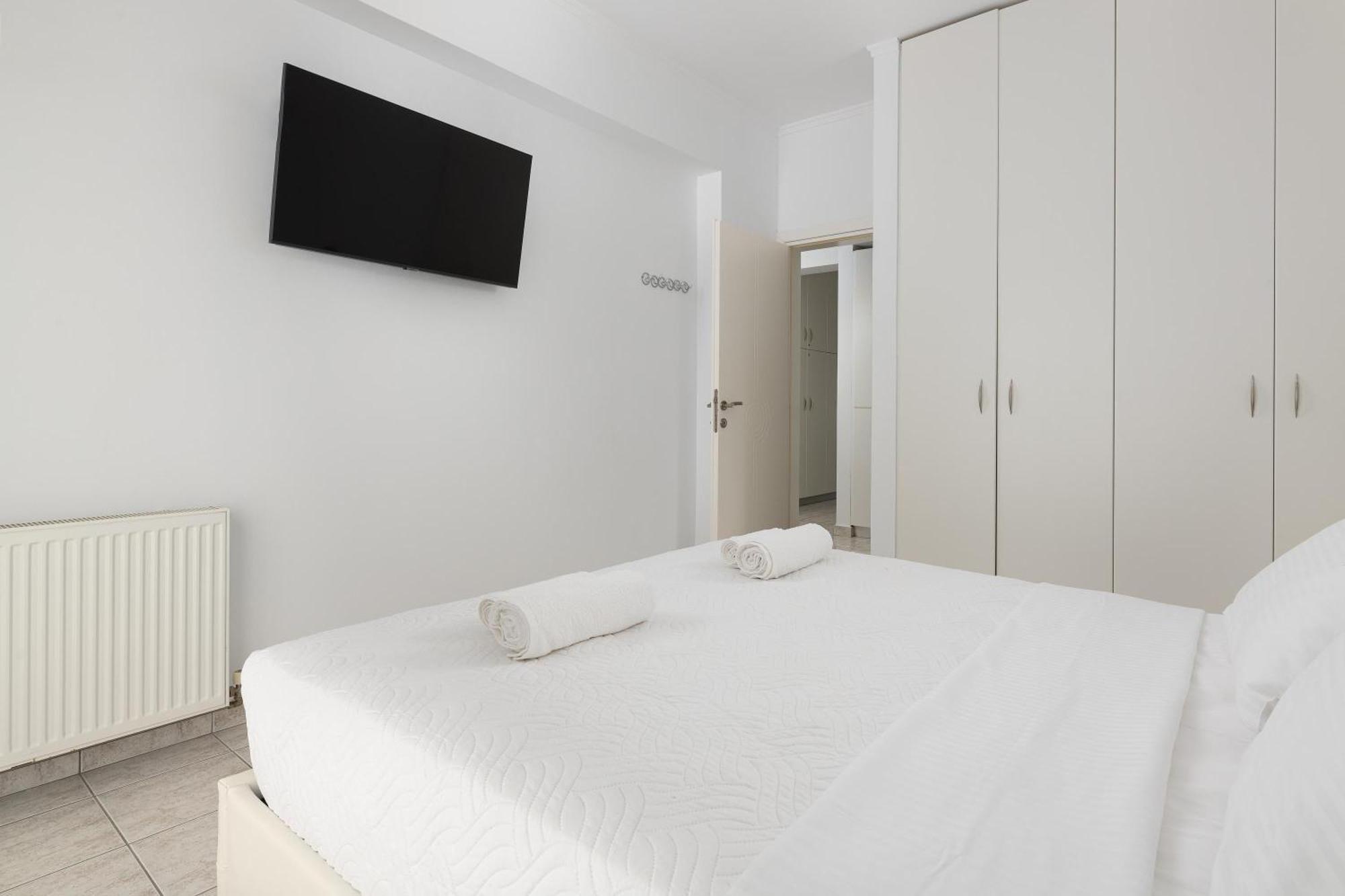 White&Blue Luxury Suites Jaliszósz Kültér fotó